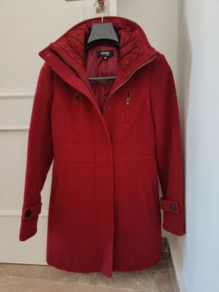 Abrigo color burdeos vino. El Corte Inglés - T.40