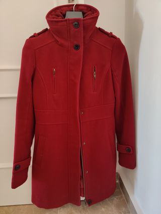 Abrigo color burdeos vino. El Corte Inglés - T.40