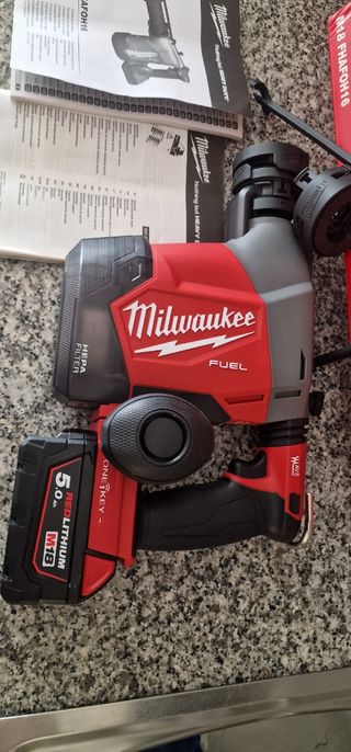 Milwaukee Taladro percutor 