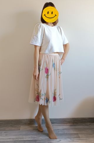 Falda tul bordados. Talla 36