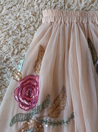 Falda tul bordados. Talla 36