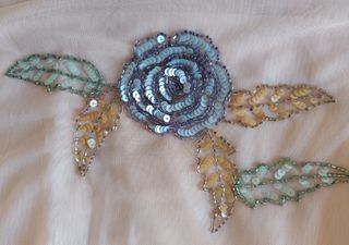 Falda tul bordados. Talla 36