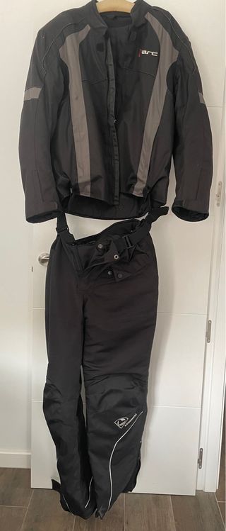 CHAQUETA Y PANTALON DE CORDURA ARC.