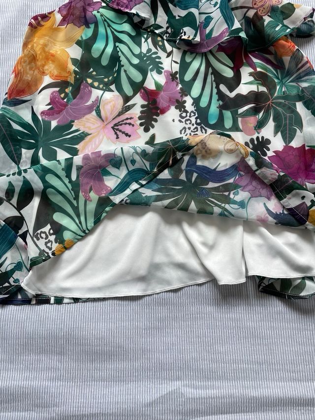 Blusa Guess niña flores 10 años