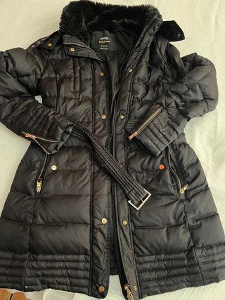 Chaquetón largo negro talla 38. M