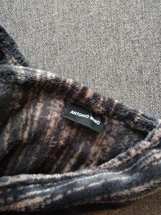 Manta suave Antonio Miro