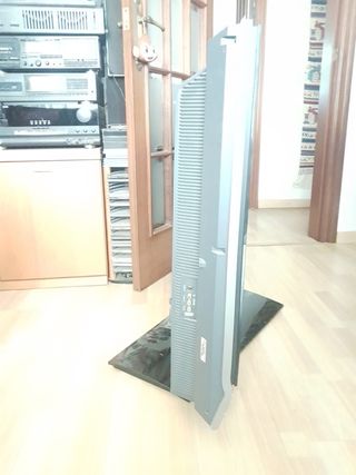 TV LG 42" plata sin tdt,  LCD. Mando distancia