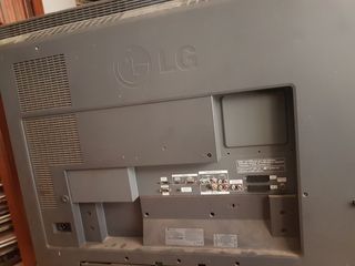 TV LG 42" plata sin tdt,  LCD. Mando distancia