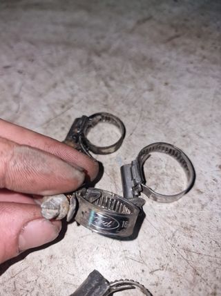 Abrazaderas originales ford 