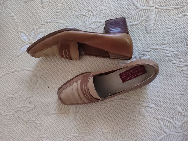 Mocasines PIRAMIDE beis-marrón