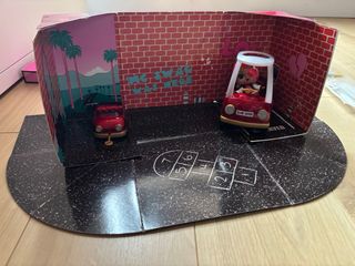 LOL Surprise! Coche Rojo con Muñeca