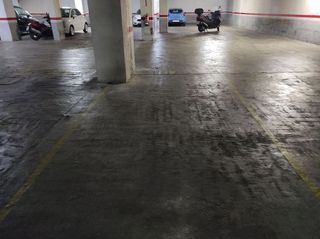 Garaje en venta en La Plana en Esplugues de Llobregat