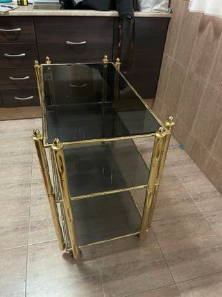Mesa de salon de cristal y metal