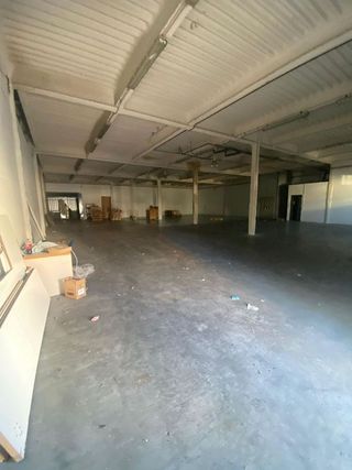 Nave industrial en venta en Sant Vicenç dels Horts
