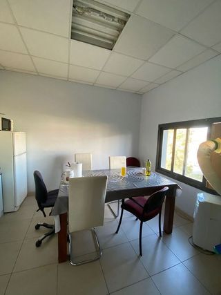 Nave industrial en venta en Sant Vicenç dels Horts
