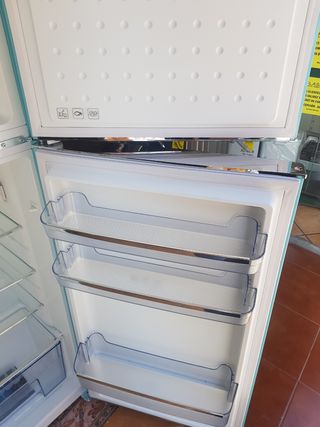 Nevera Cecotec Retro 