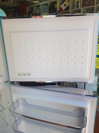Nevera Cecotec Retro 