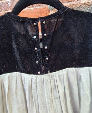 Preciosa Blusa de Sfera Nueva
