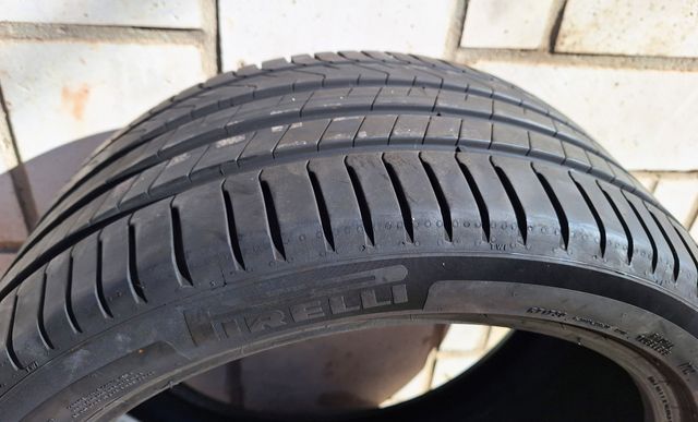1 neumático PIRELLI Cinturato P7 235/40/R18/95Y