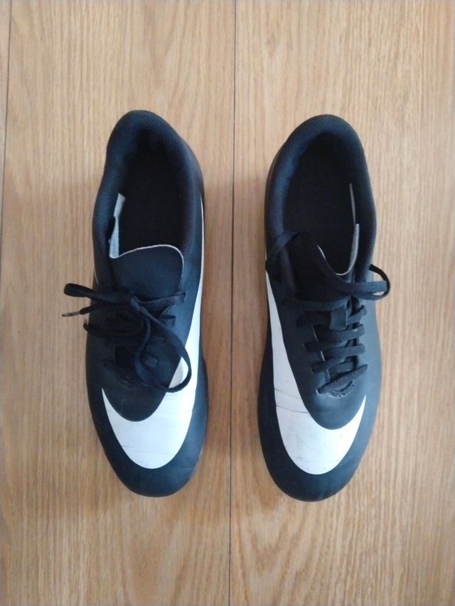 Botas fútbol Nike talla 42/26'5 cm