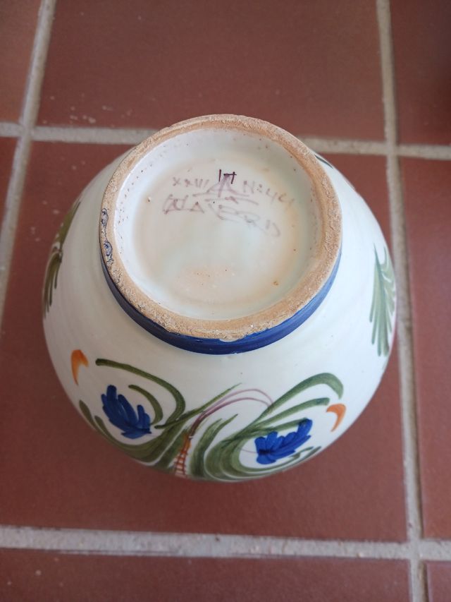 Botijos cerámica, 20€ unidad. El de barro 10€