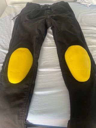 PANTALON MOTO COMO NUEVO