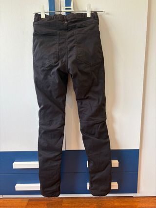 PANTALON MOTO COMO NUEVO