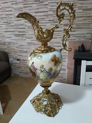 Jarrón cerámica y bronce antiguo