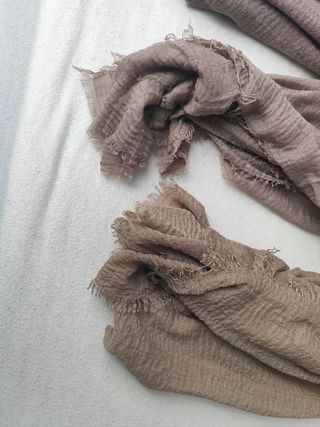Set di 4 sciarpe hijab marroni per bambini