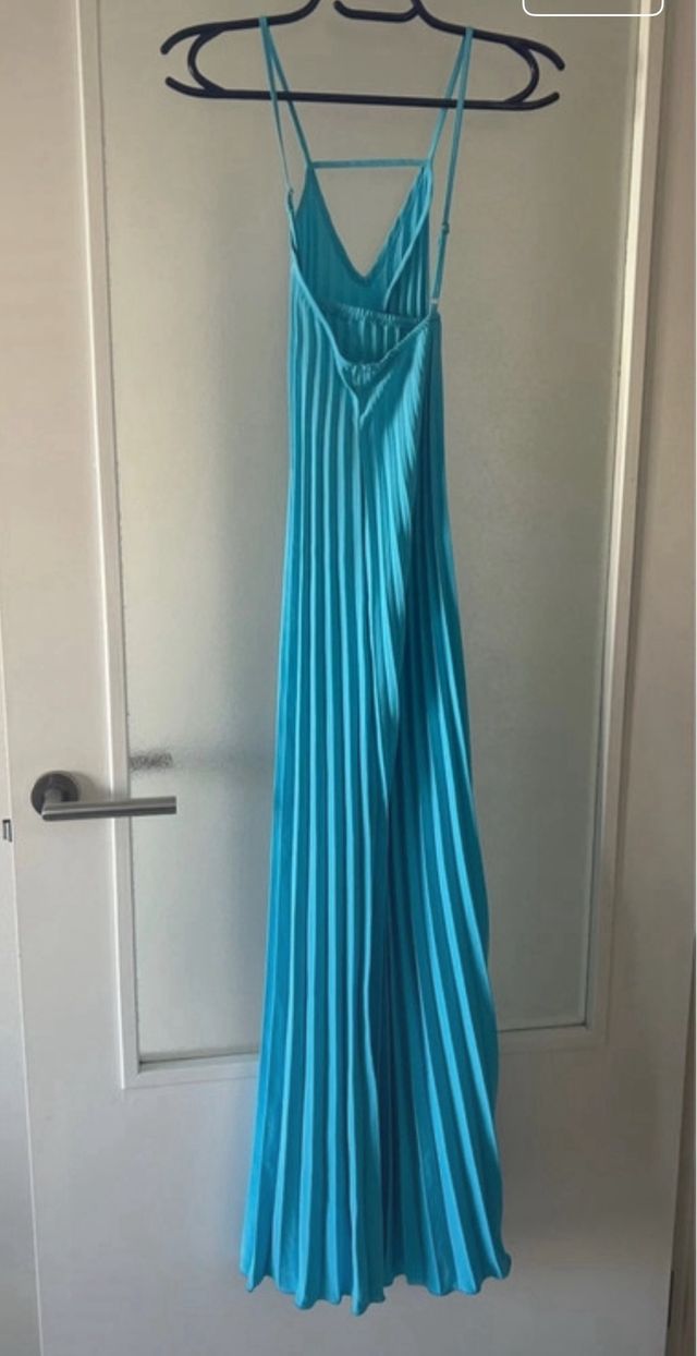Vestido plisado turquesa