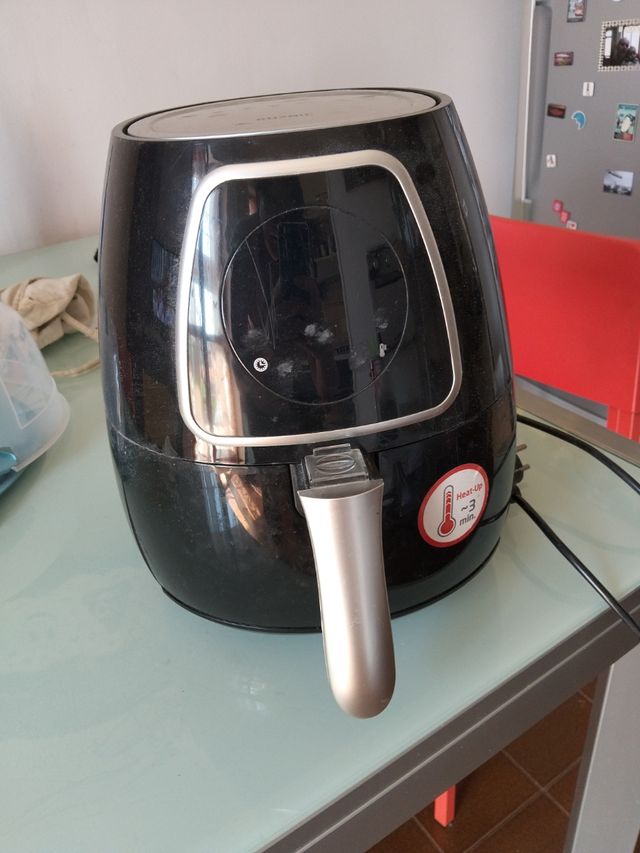 Friggitrice ad aria senza imballaggio