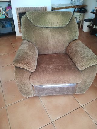 Sillón reclinable marrón