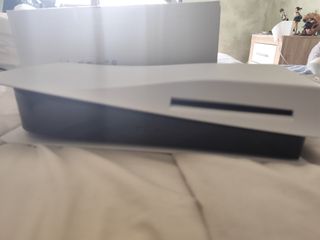 PlayStation 5 con lector, mando, soporte y cables