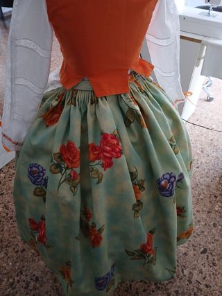 Traje huertana niña
