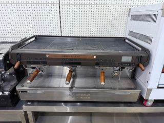 Cafetera FAEMA E61 3 grupos