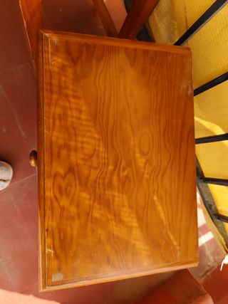 Juego de 2 Mesitas Madera y 1 escritorio
