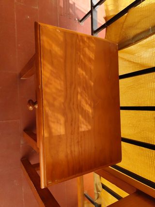 Juego de 2 Mesitas Madera y 1 escritorio