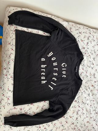 Pack de sudaderas y pañuelo