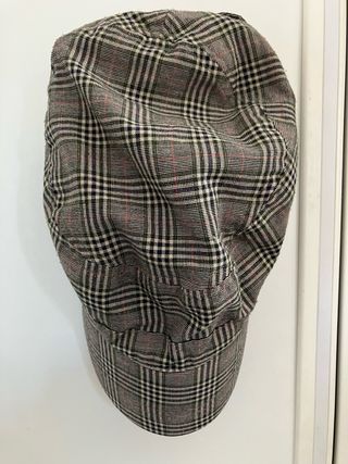 Cappellino con visiera 