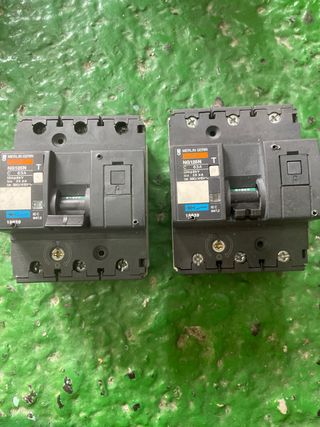 3 Desconectadores de 63 amp Merlin Guerin