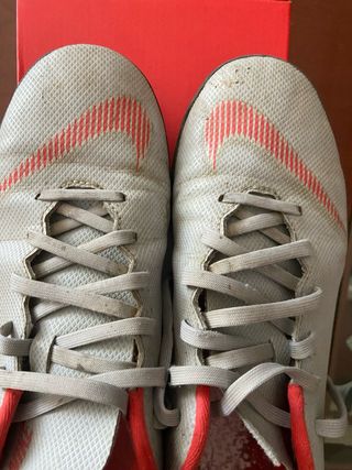 Zapatillas fútbol césped