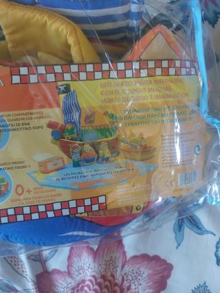 Barco pirata actividades bebés, con muñecos 