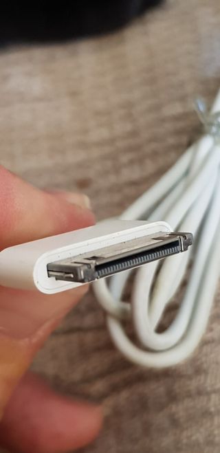 Cable USB 30pin iPhone antiguo