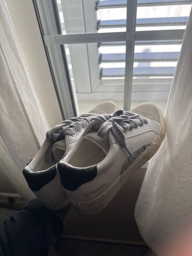 Tenis D.Franklin blancos y grises