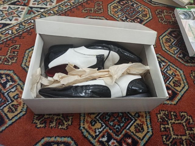 Scarpe vintage in pelle bicolore