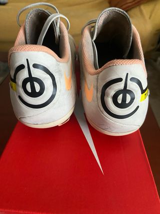 Zapatillas fútbol césped