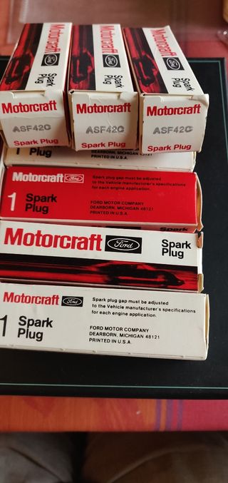 Bujías Ford Mustang V8 motor 5.0 (USA) . Nuevas 