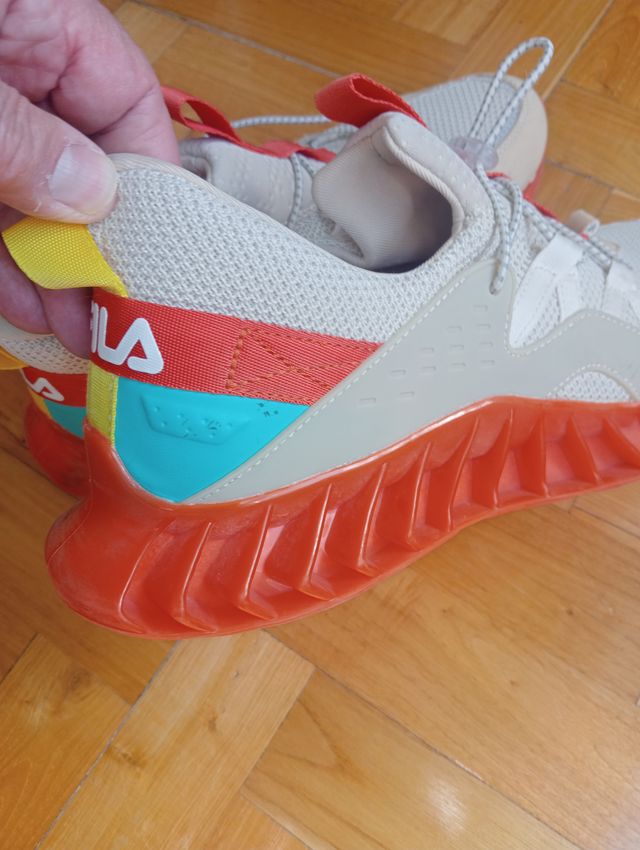 Deportivas Fila talla 42