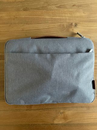 Macbook 13” SSD y maletín transporte