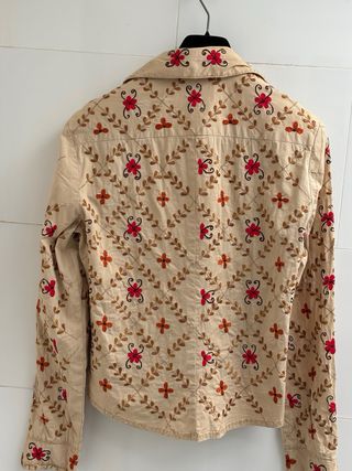 Camisa bordada de la marca Flamenco